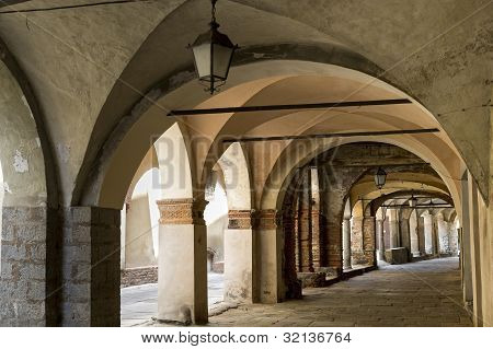 Piazzo Di Biella, Portico