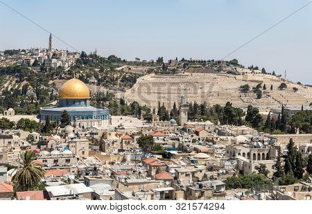 Jerusalem, Israel, September 07, 2019 : View Of The Dome Of The Rock And Mount Of Olives From The Be