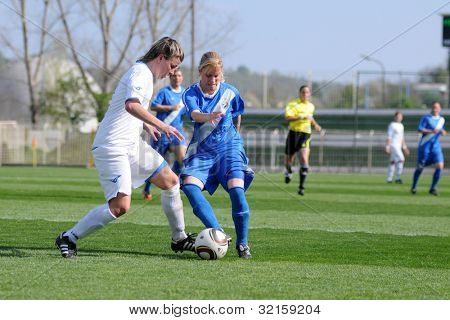 アクションは、ハンガリーのカップ決勝女性サッカー ga 時点でカポシュワール、ハンガリー - 4 月 20 日: 正体不明選手