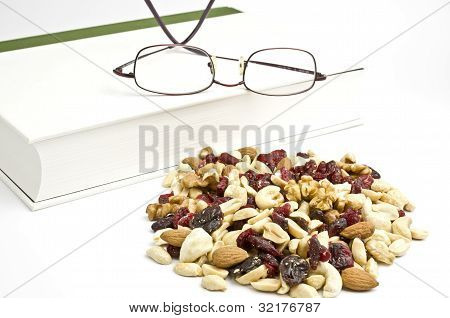 Книга и тропа микс