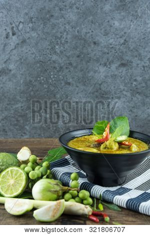 Green Curry (kaeng Kheiyw Hwan) With Thai Food For Steamed Rice Or Rice Noodles. Chicken Green Curry