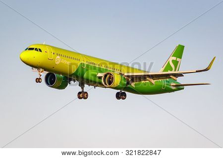 Moscow, Russia - June 20, 2019: Aircraft Airbus A321-271n Vq-bdi Of S7 Siberia Airlines Landing At D