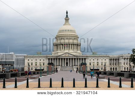 Washington Dc, Usa - June 9, 2019:  Facade Of The Us Capitol Building In Washington Dc On A Rainy Da