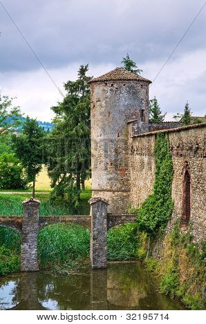 ปราสาท Lisignano Gazzola Emilia-Romagna อิตาลี