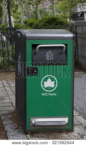 New York, New York/usa - May 19, 2019: Bigbelly Solar-powered Waste Compactor On Manhattan Sidewalk.