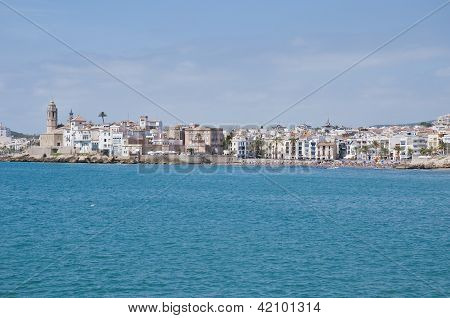 Dorf Skyline in Sitges, Spanien