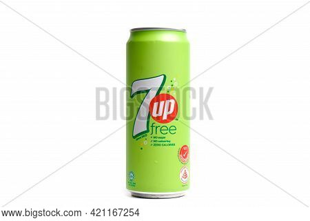 Klang,malaysia- Circa September, 2020: A Picture Of New 7up Free Carbonated Drink With Gradient On I