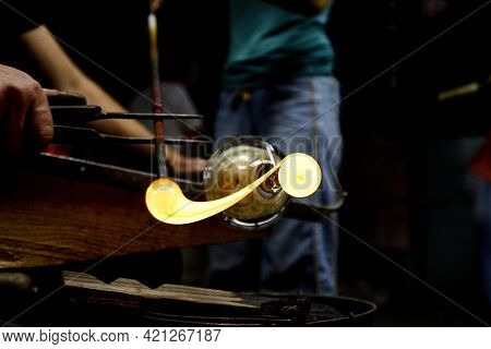 Neman Plant, Glass Blowers, Berezovka. Crystal Production, Glass Museum, Vase, Brezhnev Myagkov Glas