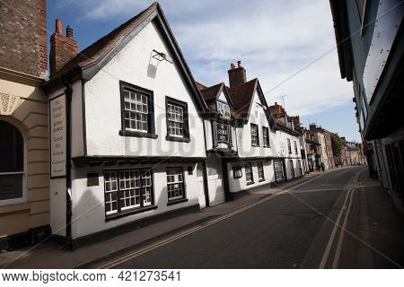 The George Hotel And Bistro On The High Street In Wallingford, Oxfordshire In The Uk, Taken On The 3