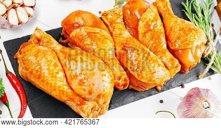 Ogranic Food And Healthy Eating Concept.cooking Chicken Drumsticks.raw Chicken Legs In A Marinade Wi