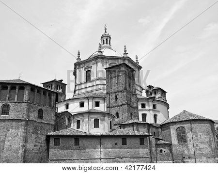 San Lorenzo kirken, Milan