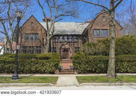 The View Of Classic Family House In Evanston, Il,usa