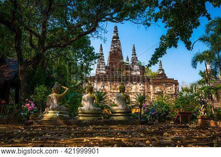 Wat Chet Yot Or Wat Photharam Maha Wihan, Seven Pagoda Temple It Is A Major Tourist Attraction In Ch