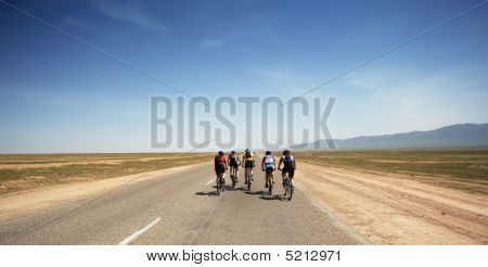 Maranthon จักรยานภูเขาผจญภัยในทะเลทราย