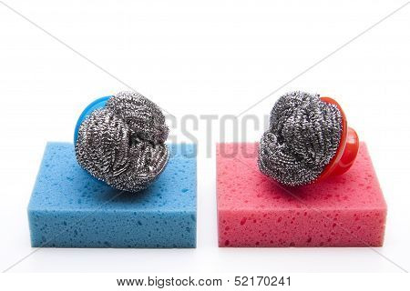 Pot scratch with cleaning sponge