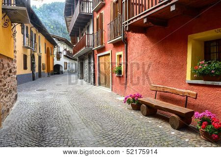 Casteldelfino (cuneo)