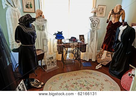 Visiting The Famous Latimer House In Wilmington