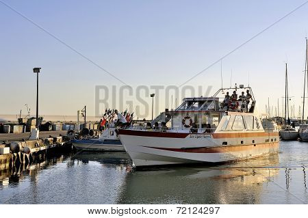 Sightseeing Boat