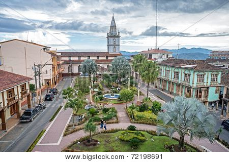 High view of the central plaza of the town of Zaruma
