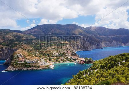 Assos