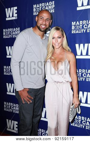 LOS ANGELES - MAY 28:  Hank Baskett, Kendra Wilkinson at the WE tv's 