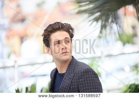 CANNES, FRANCE - MAY 19:  Xavier Dolan attends 'It's Only The End Of The World (Juste La Fin Du Monde)' during the Photocall - The 69th Cannes Film Festival on May 19, 2016 in Cannes.