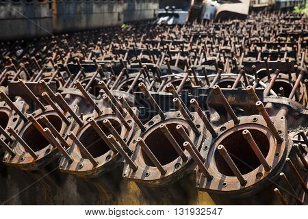 Impressions of the cylinder block of the car with a strong engine size.