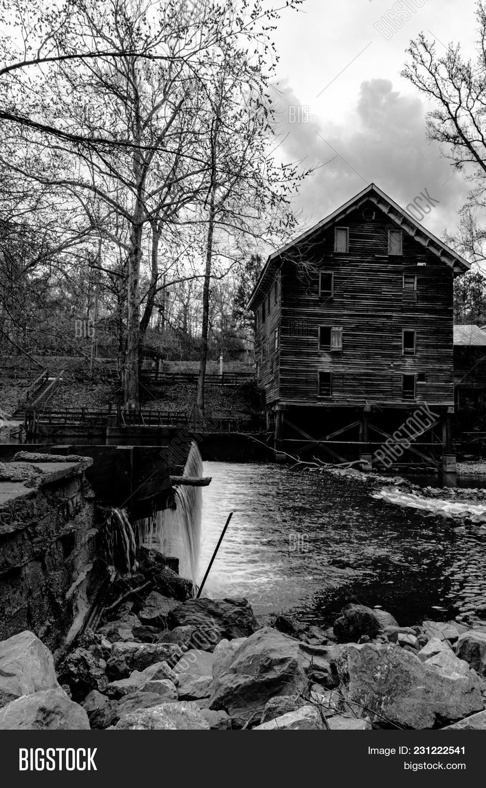 Childersburg, Alabama Image & Photo (Free Trial) Bigstock