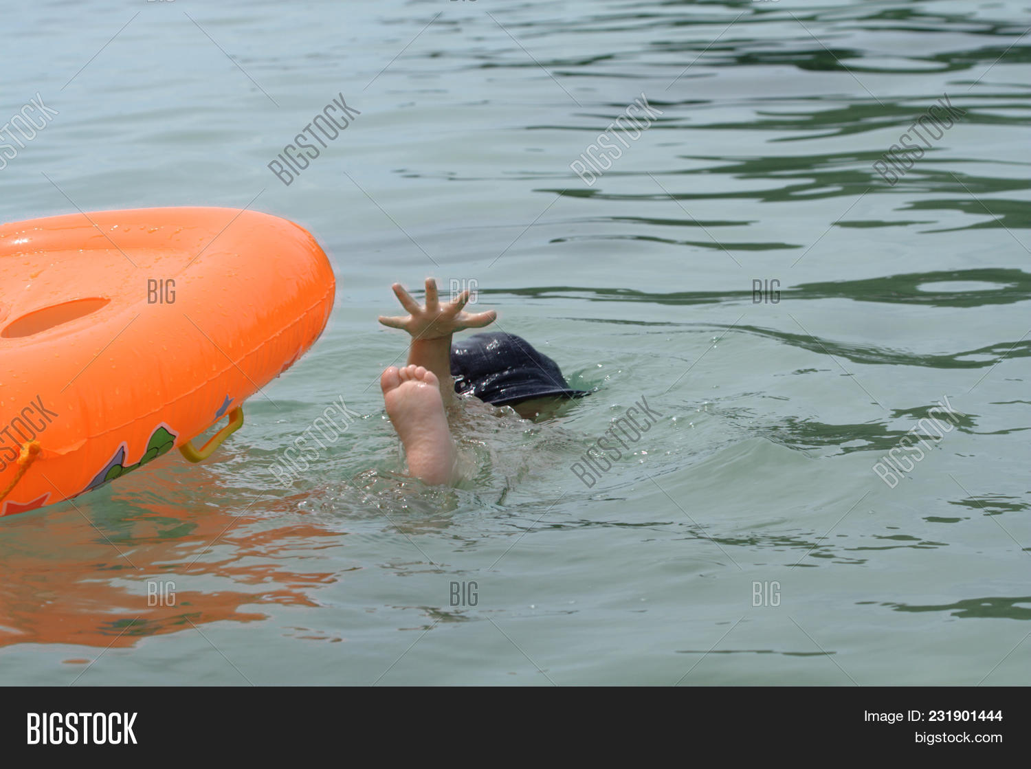 Child Drowns Ocean Image & Photo (Free Trial) Bigstock