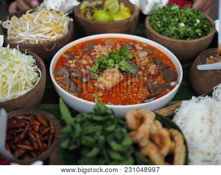 Ka Nom Jeen Naam Ngaew, Spicy Tomato Soup With Northern Style Rice Noodle