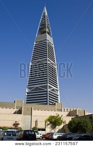 Riyadh - October 21: Al Faisaliah Tower And Surroundings On October 21, 2007 In Riyadh, Saudi Arabia