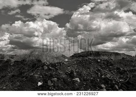 Nature landscape. Sky and earth. Horizon. Monochrome landscape. Landscape. Spring sky. Spring landscape.