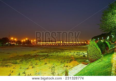 The Banks Of Zayandeh River Are Covered With Numerous City Parks, The Evening Walk Along Moshtagh-e 