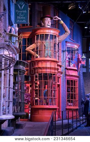 Diagon Alley Display