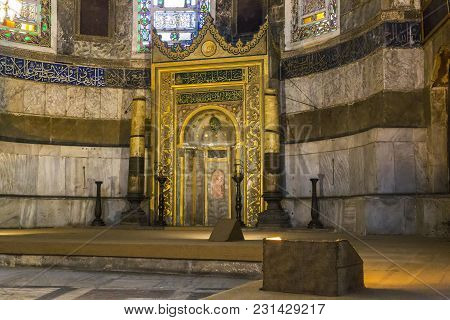 Istanbul, Turkey - September 11, 2017: This Is The Apse Of Hagia Sophia With The Mihrab.