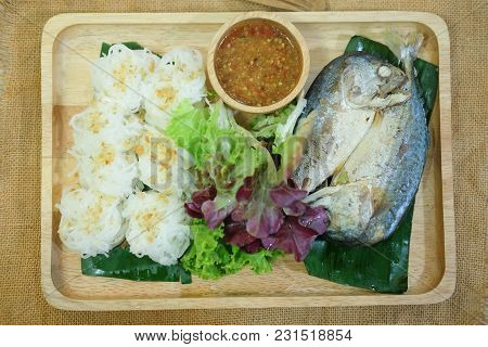 Miang Kum Fish (leaf-wrapped Bite-size Appetizer Mackerel)