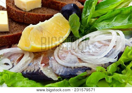 Salted Fish Wnith Round Onion And Lrmon