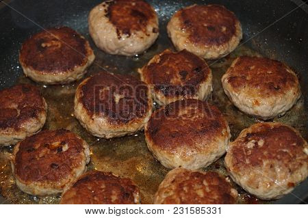 Frikadelle - German Meatballs With Cauliflower Sauce Bernaise And Baked Parsley Potatoes