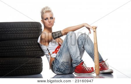 Punk meisje met een vleermuis-vergadering