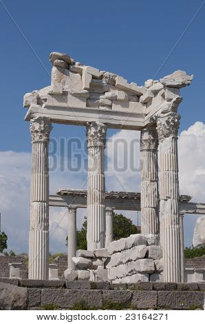 Oude kolommen van Pergamon