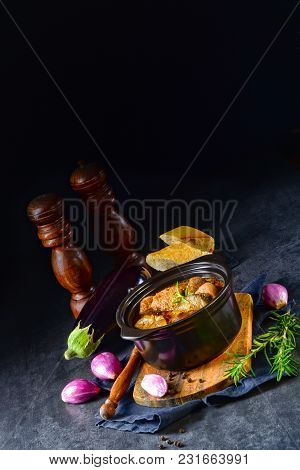 Eggplant Casserole - (melitzanes Me Kreas Sti Katsarola)