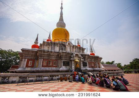 Maha Sarakham, Thailand - October, 26, 2013: Buddhists And Monks Worshiping Buddha Image In Front Of