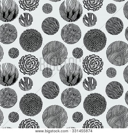 Seamless Grunge Halftone Drawing Texture. Random Circle Doodle Pattern