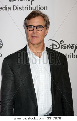 LOS ANGELES - 20 พฤษภาคม: Henry Czerny มาที่เอบีซี / Upfronts นานาชาติดิสนีย์ที่ Walt Disne