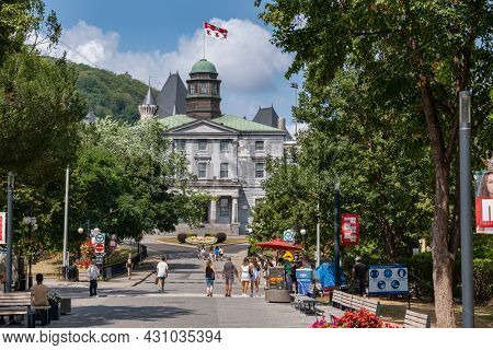 Montreal, Ca - 25 August 2021: Mcgill University Main Building