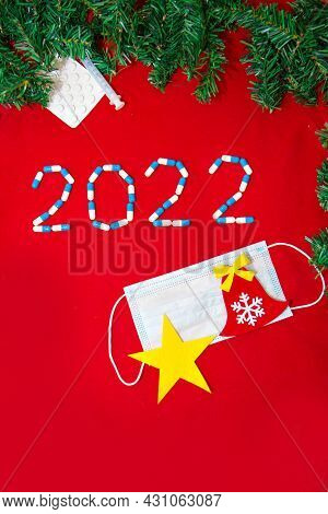 Coronavirus, Ncov-19 And The New Year. Holiday In Self-isolation, Hospital. Christmas Decorations An