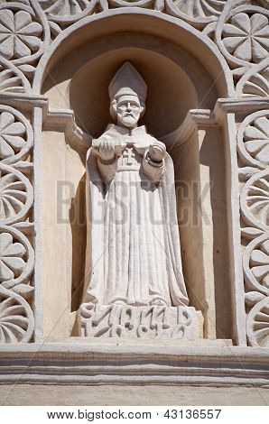 Estátua de St Andrew na fachada Catedral, Comayagua, Honduras.