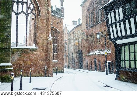 Coventry, Uk - December 10, 2017 : Snowing In City Of Coventry, West Midlands, Uk. Man Taking Photos