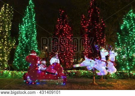Illuminated Led Santa Claus In His Sleigh Decoration For Christmas