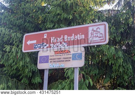 Zilina, Slovakia - June 5, 2021: Direct Sign To Budatin Castle (hrad Budatin).